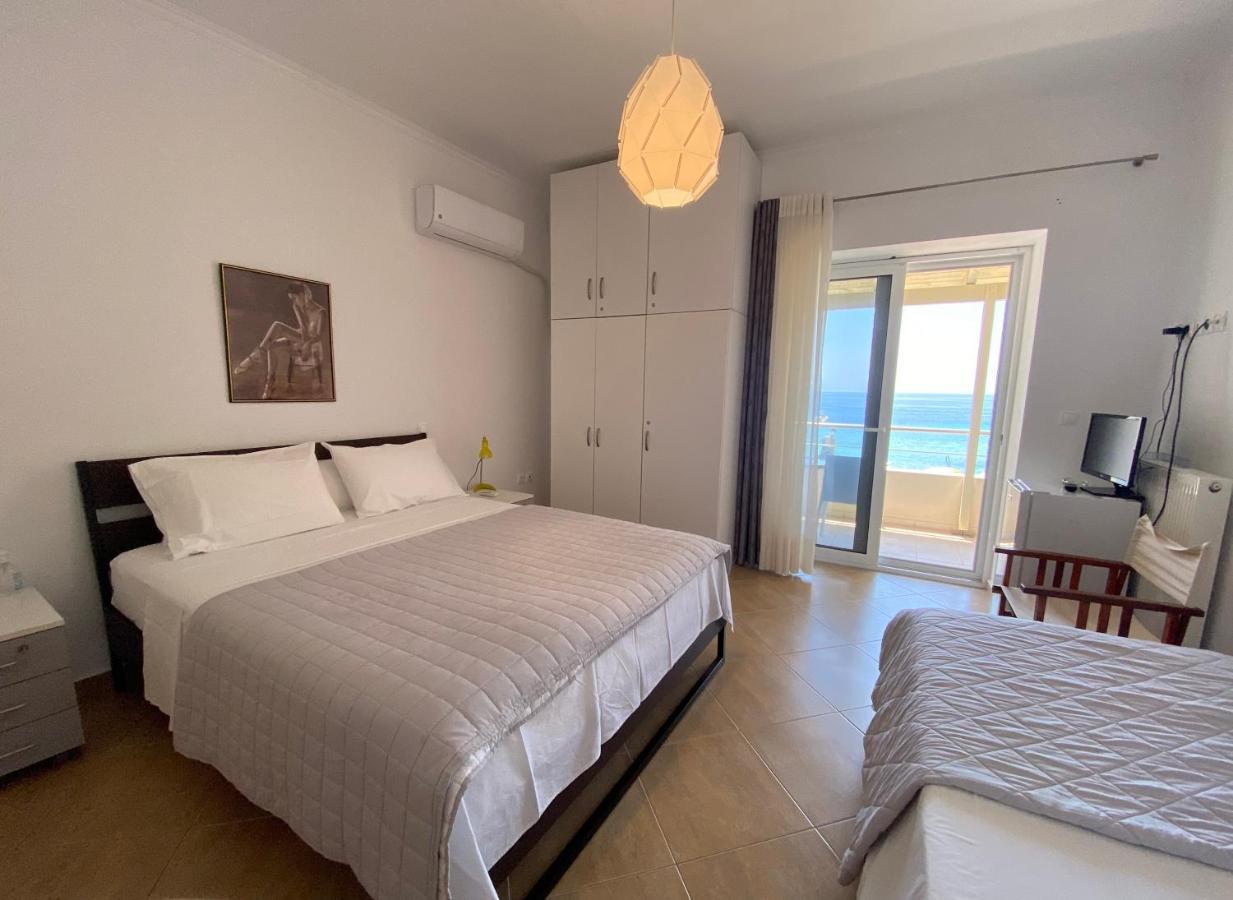 Casa Del Mar Hotel Himare Exterior photo