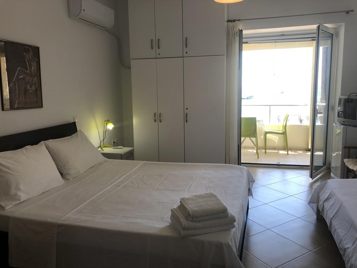 Casa Del Mar Hotel Himare Exterior photo