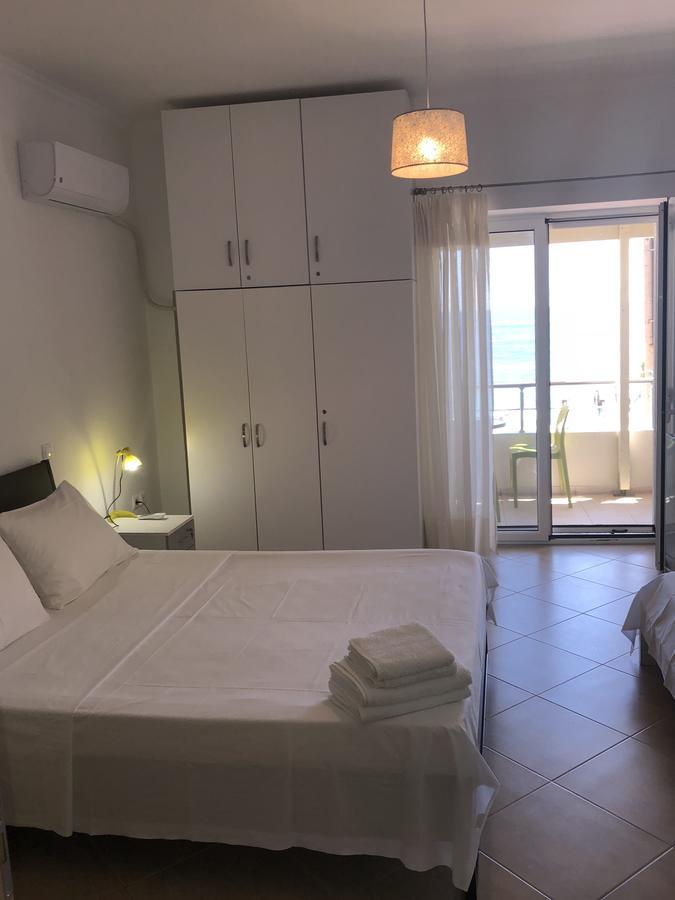 Casa Del Mar Hotel Himare Exterior photo